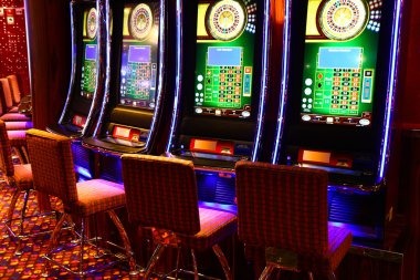 Live casino table view in freespin showing a dealer in real time
